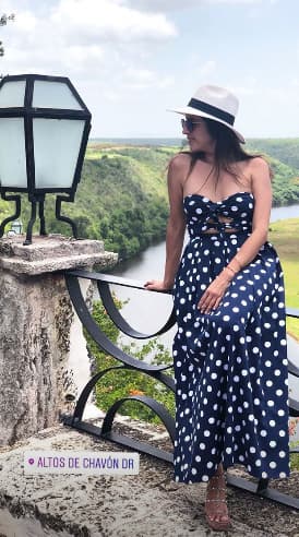 Maity se encuentra en el pueblo de Altos de Chavón en República Dominicana.