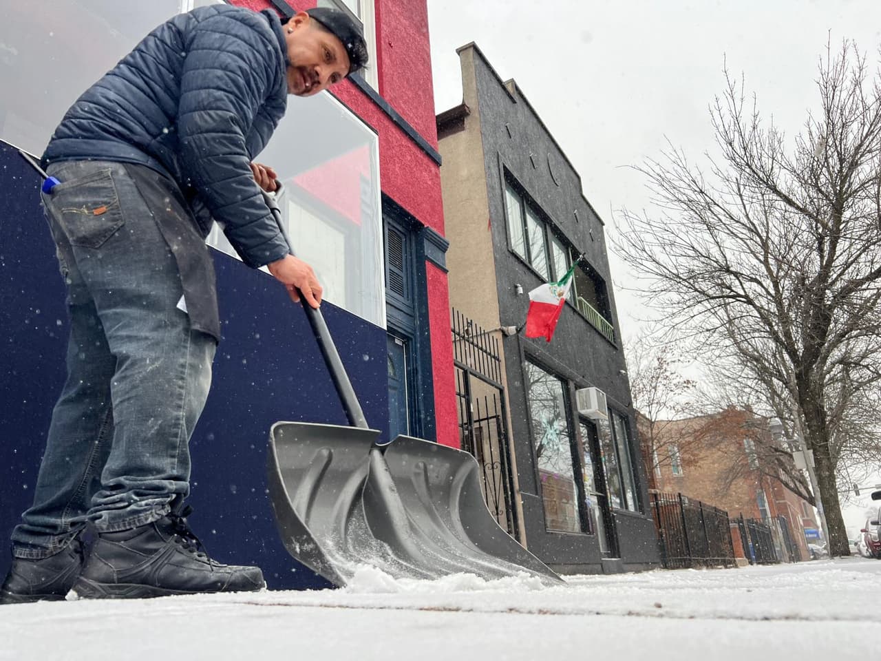 Empiezan las acumulaciones de nieve en Chicago y suburbios 