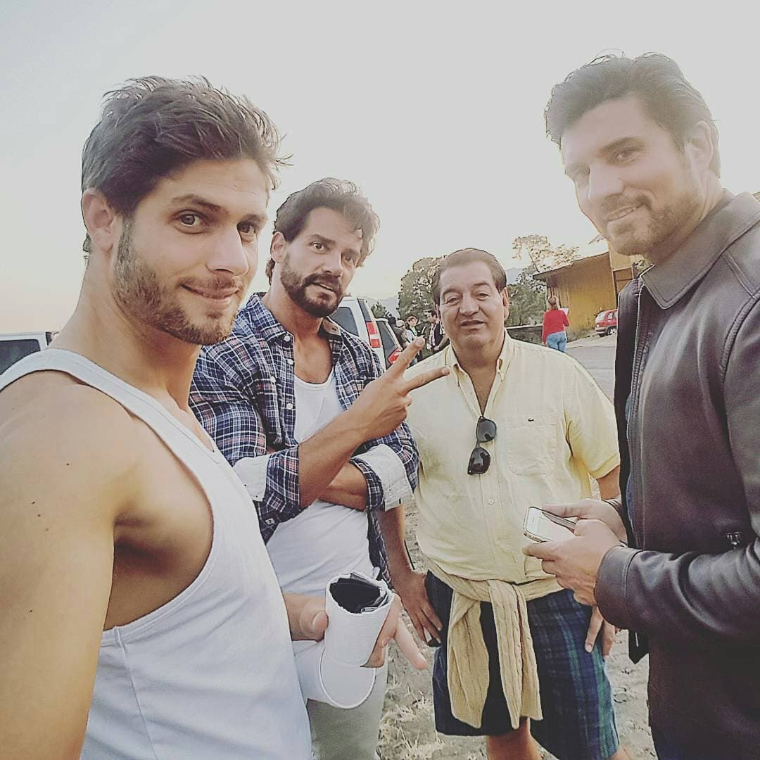 <b><a href="http://www.univision.com/temas/horacio-pancheri">Horacio Pancheri</a></b>, 
<b><a href="http://www.univision.com/temas/cristian-de-la-fuente">Cristián de la Fuente </a></b>y Diego Olivera, han formado una verdadera familia y cada vez que tienen tiempo libre lo comparten juntos.