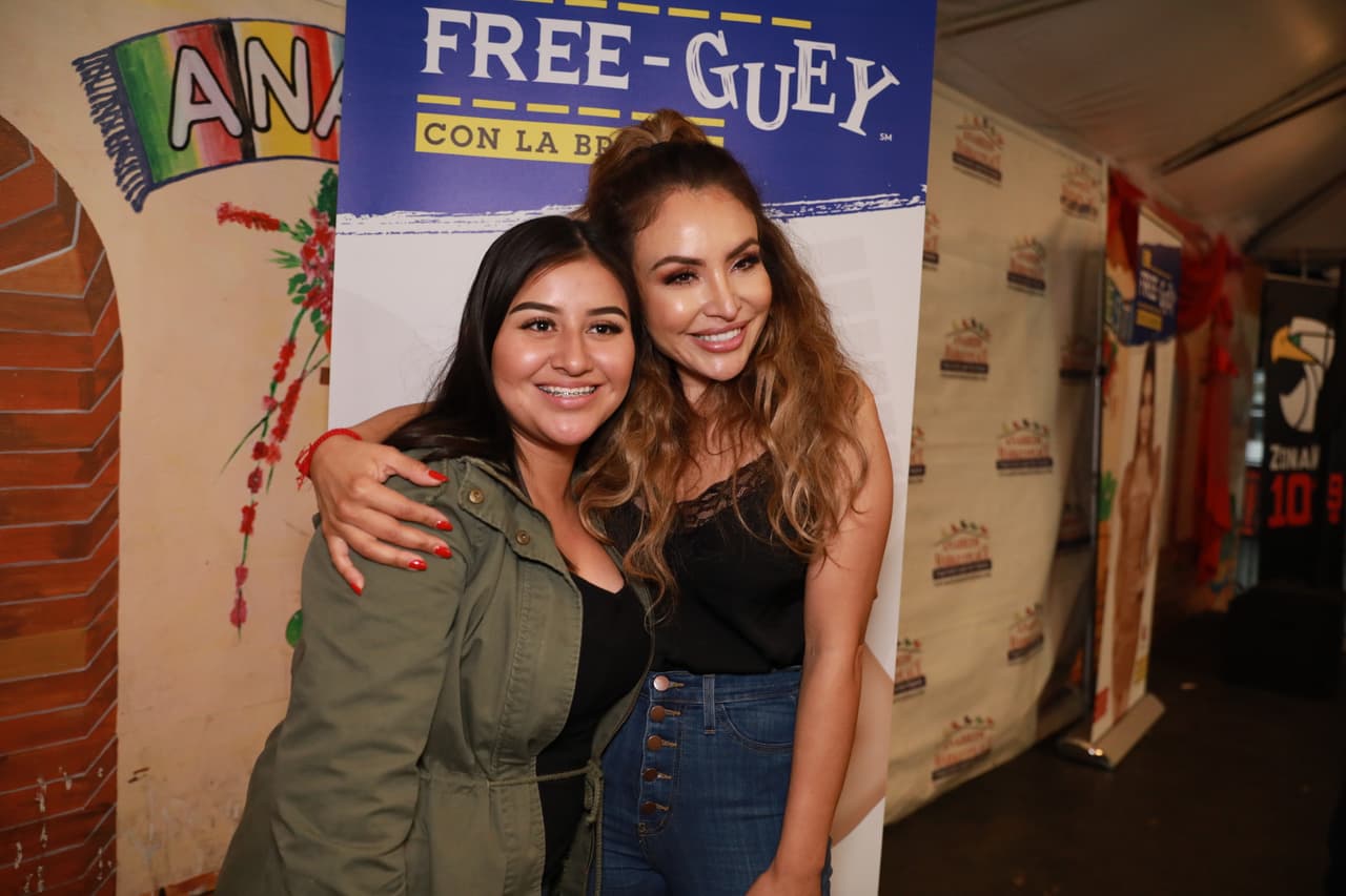 Ahí la locutora pudo tomarse fotos con sus seguidores y compartir con ellos.