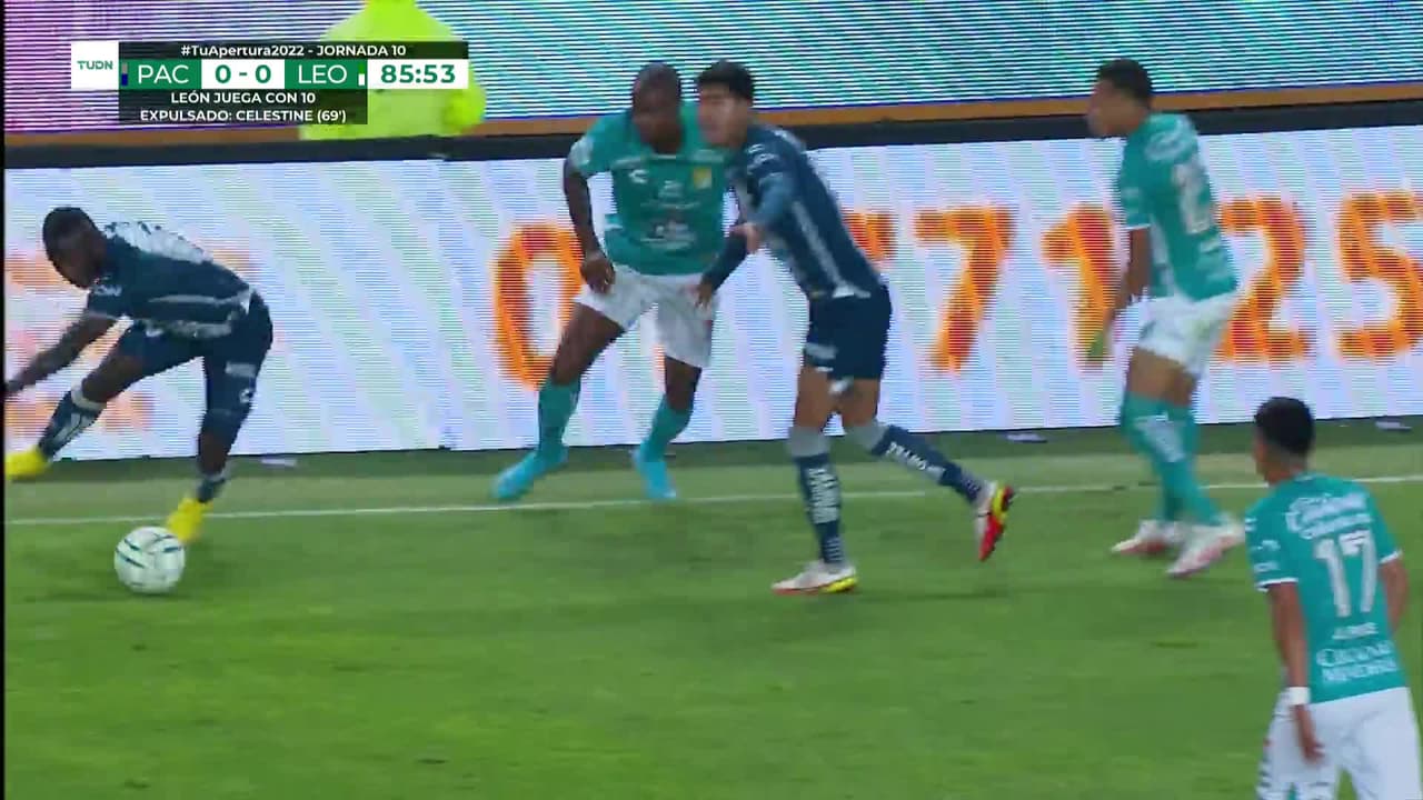 ¡GOL!  anota para Pachuca. Israel Luna