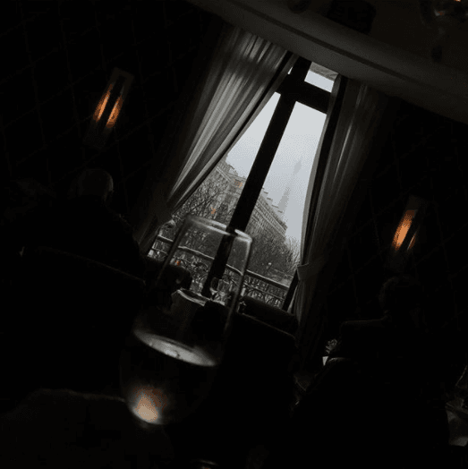 "Eiffel Tower I see you!!!", con esta maravillosa vista Karla Martínez comenzó sus vacaciones familiares.