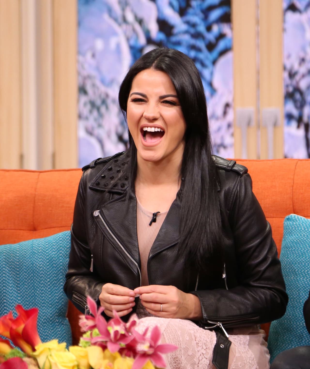 "Respeto muchísimo lo que cada quien decida hacer con su vida privada y qué quiere compartir y qué no. Respeto muchísimo a mis compañeros, pero yo no expondría nunca algo que nadie me está preguntando", aseguró la actriz en entrevista para el programa 'En vivo' de Estrella TV.