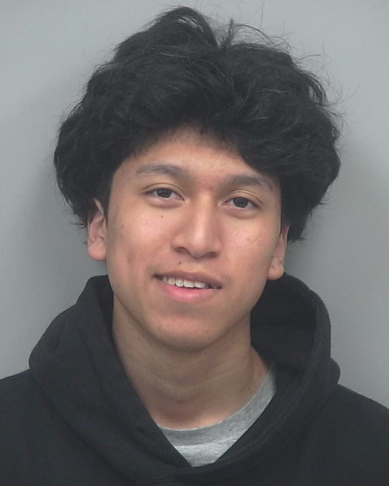 Victor Carmona Marín, de 18 años.