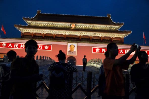 La cifra, sin embargo, pudo haber sido mayor, solo que algunos residentes ricos llevaron su dinero a otras partes como Hong Kong y otras ciudades asiáticas.