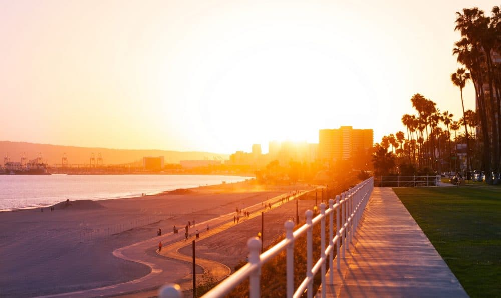 <b>Long Beach</b>
<br>La 'playa larga' es un destino ideal en la que podrás recorrer caminando o en bicicleta con tu pareja.