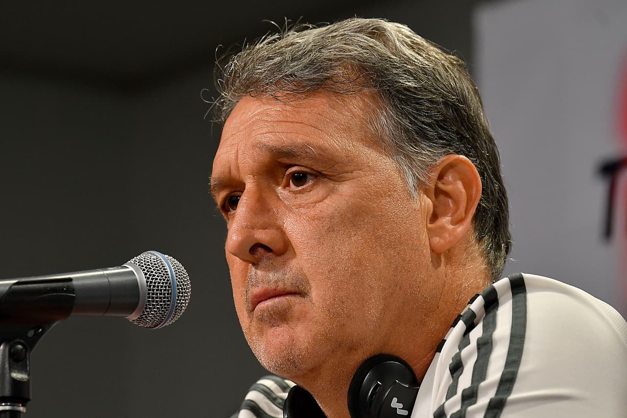 La Selección Mexicana de fútbol cerró así su preparación de cara a su importante duelo por la Semifinal de la Copa Oro 2019 cuando este martes en Phoenix se vea las caras ante la revelación del torneo, la Selección de Haití. Los integrantes del Tricolor y su entrenador, el argentino Gerardo 'Tata' Martino, sostuvieron un encuentro con la prensa luego de la práctica con el que bajaron el telón de los preparativos para su duelo que da un boleto a la Final del certamen.