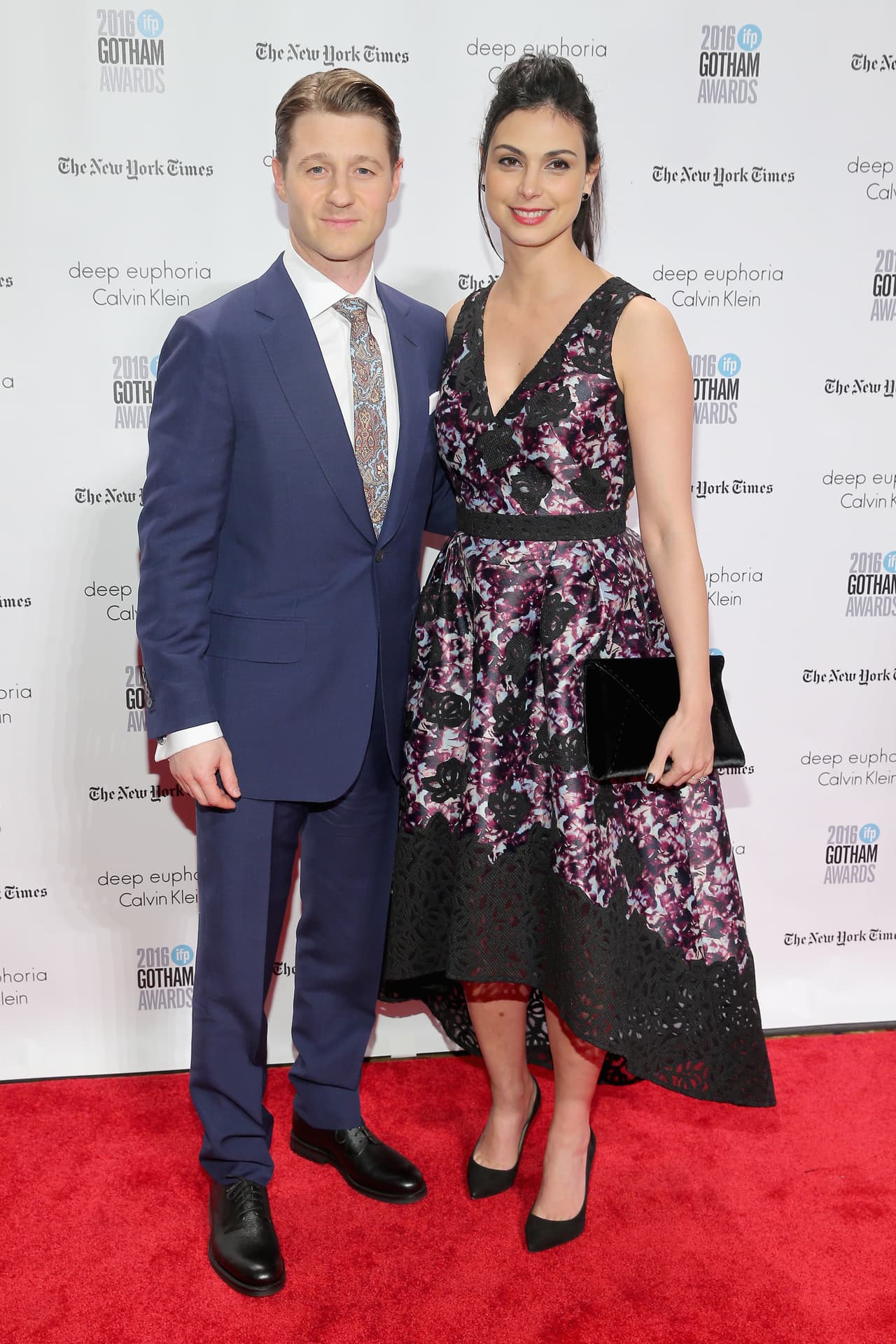 Ben McKenzie y Morena Baccarin están comprometidos 