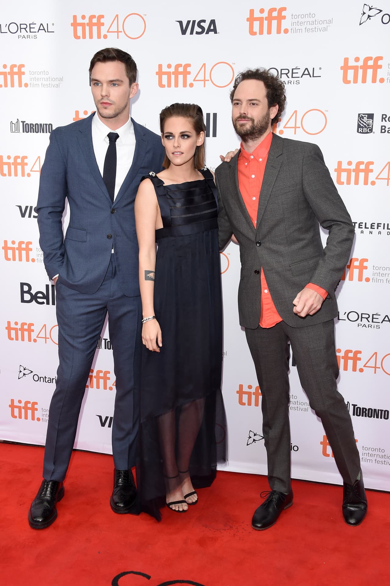 Kristen junto a su coestrella Nicholas Hoult.
