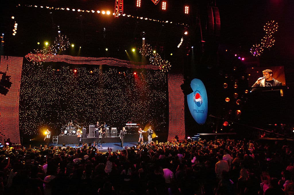 Los nuevos protagonistas de ‘Rebelde’ serán Sergio Mayer, Andrea Chaparro, Azul Guaita y Jerónimo cantillo. 
<br>