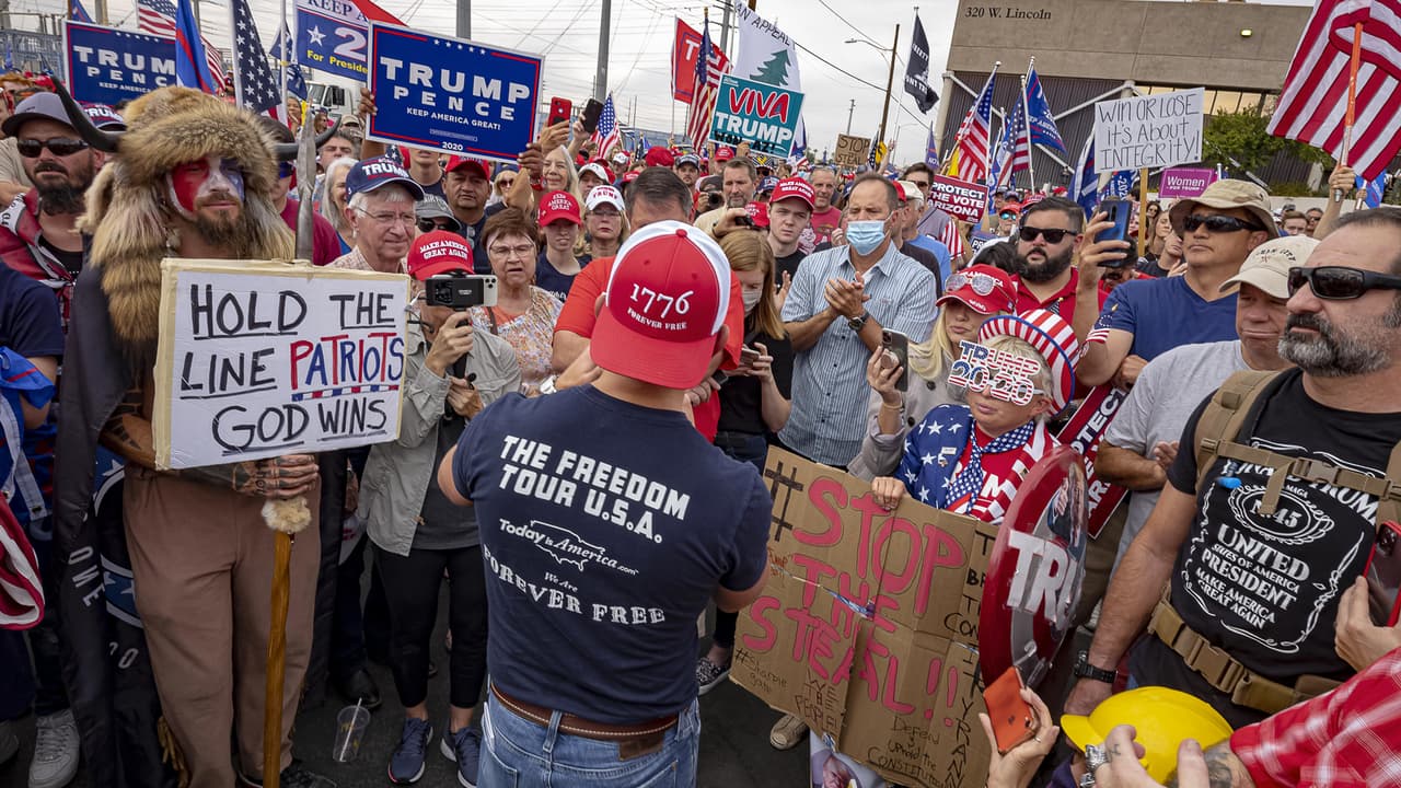 Campaña de Trump detalla presuntas irregularidades en Arizona; Ducey informa que los votos aún se cuentan