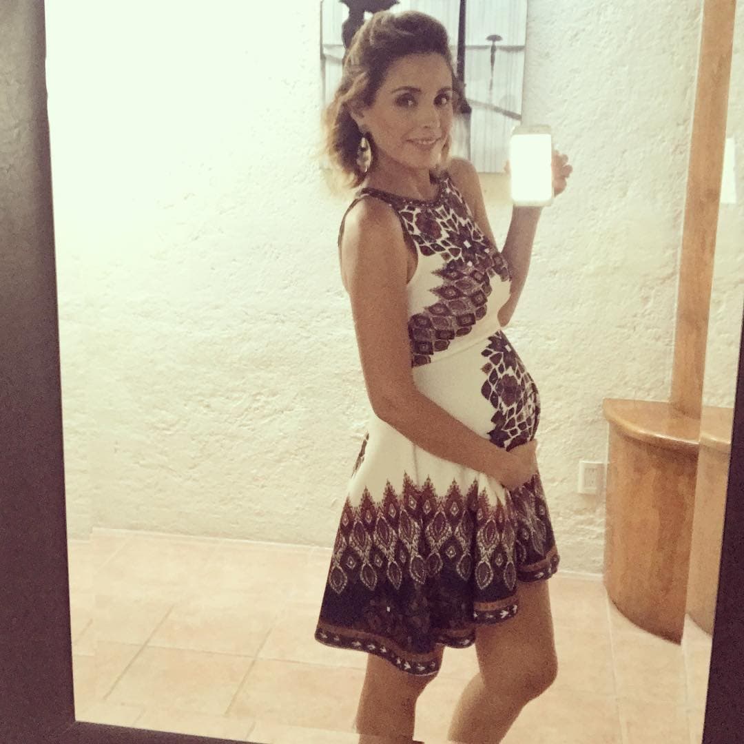 La última vez que vimos a esta bella actriz en televisión fue en 'Vino el amor', en donde compartió créditos con 
<b><a href="http://www.univision.com/temas/irina-baeva">Irina Baeva</a></b> y 
<b><a href="http://www.univision.com/temas/gabriel-soto">Gabriel Soto</a></b>, aunque por el momento 
<b>Mar</b> pondrá pausa en su carrera artística para convertirse en mamá de tiempo completo.