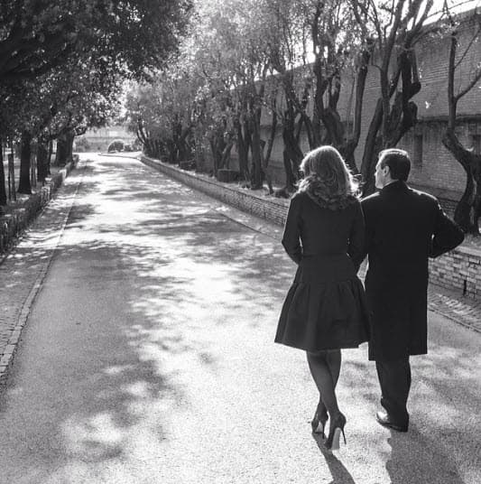 El periodista Salvador García Soto escribió, en su columna 'Serpientes y Escaleras' en el diario 
<a href="https://www.eluniversal.com.mx/columna/salvador-garcia-soto/nacion/mayorias-rebeldes-en-el-congreso" target="_blank">El Universal</a>, que la pareja ya había comenzado los trámites de divorcio y "que oficializarían una separación y distanciamiento que ya lleva tiempo" con el fin del sexenio.