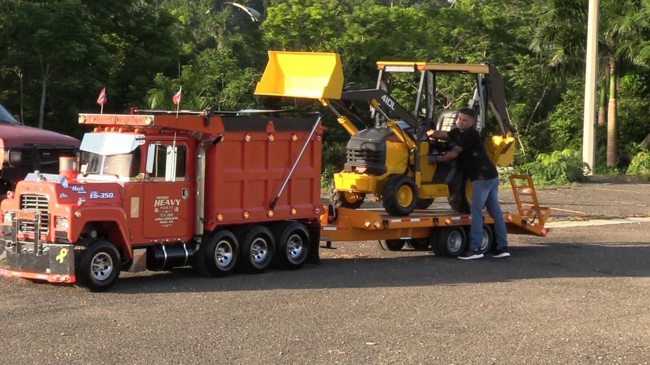 Todo se diseña a mano, desde el guardalodos hasta la cabina.
