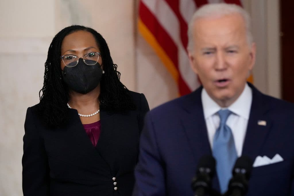 Biden presentó a Ketanji Brown Jackson, la primera mujer negra nominada a la Corte Suprema