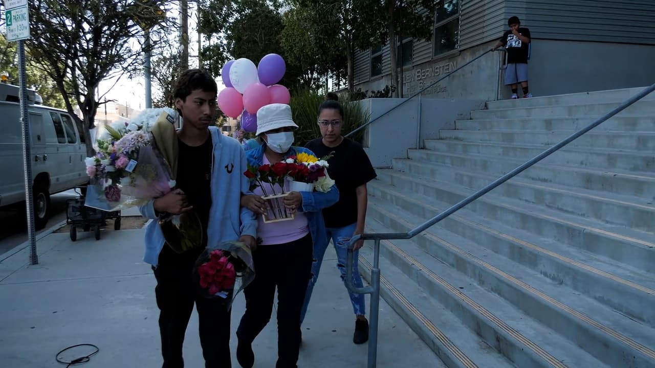 La noticia de su muerte y la sobredosis de otros tres menores de edad en las instalaciones de la misma escuela dejaron consternados a los residentes de Los Ángeles.