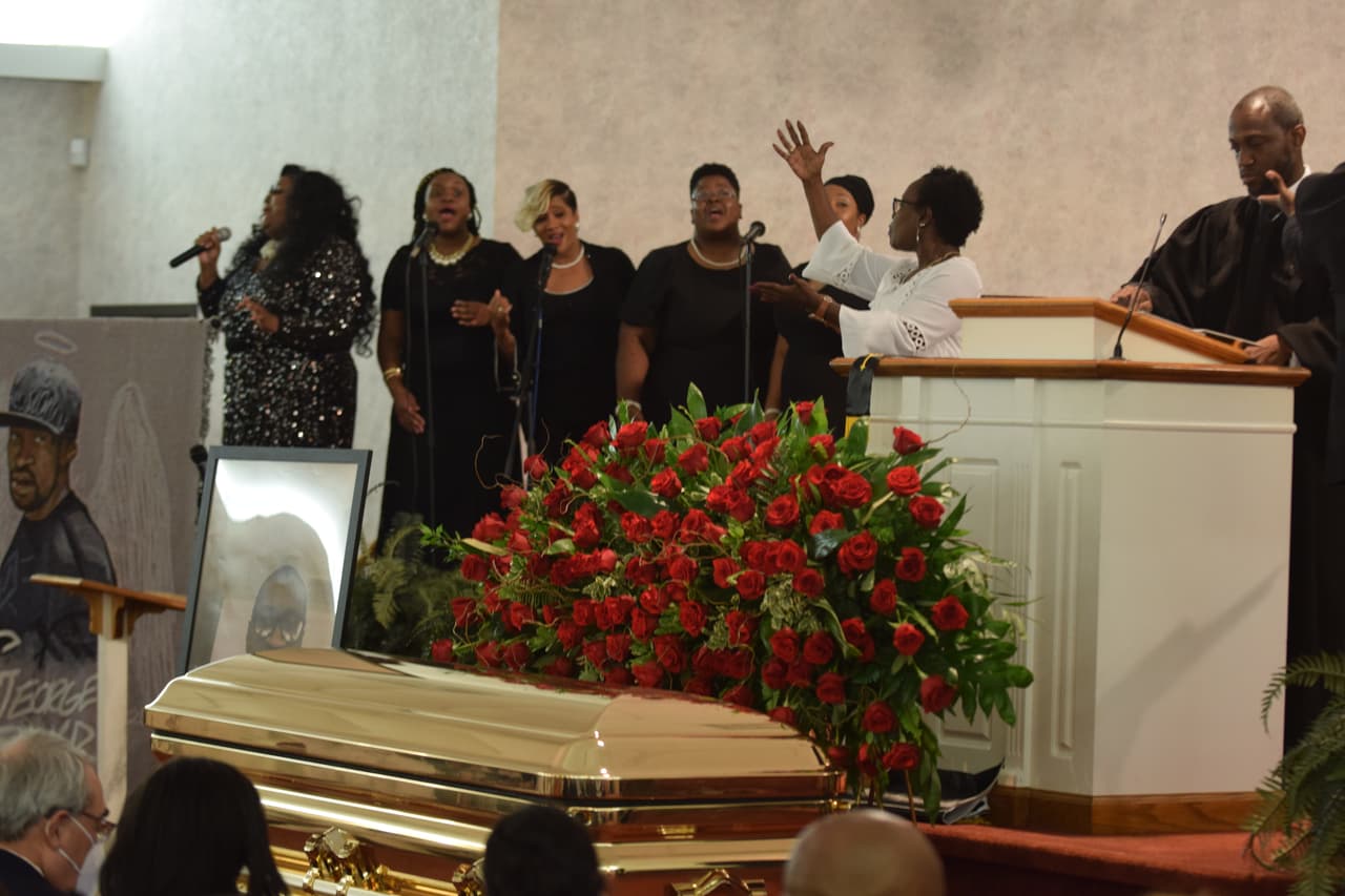 Floyd falleció el pasado 25 de mayo cuando tuvo un incidente con oficiales de la policía de Minneapolis.