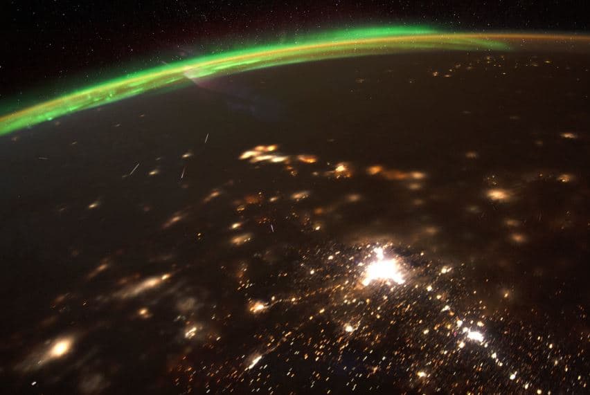 "¿Las estrellas fugaces se pueden ver desde el espacio?": Astronauta capta la primera lluvia de meteoritos del año
