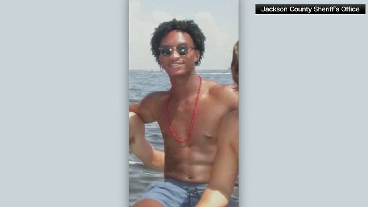 Padres de Nolan Wells joven hallado muerto piden que se hagan públicos los registros de la investigación