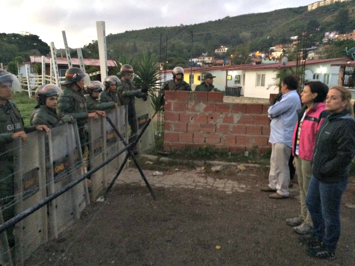 Lilian Tintori, wife of opposition leader Leopoldo López, and his mother, Maria Antonieta Lopez, outside the Ramo Verde jail where he is being held. The family have not been allowed to speak to him since April 6.