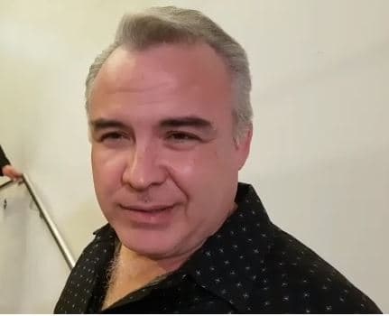 Su primera esposa fue la cantante veracruzana Durcy Denys. Su matrimonio, en el 1967, solo duró dos semanas en las que 
<b>concibieron a Rogelio Ramón (en la foto).</b>