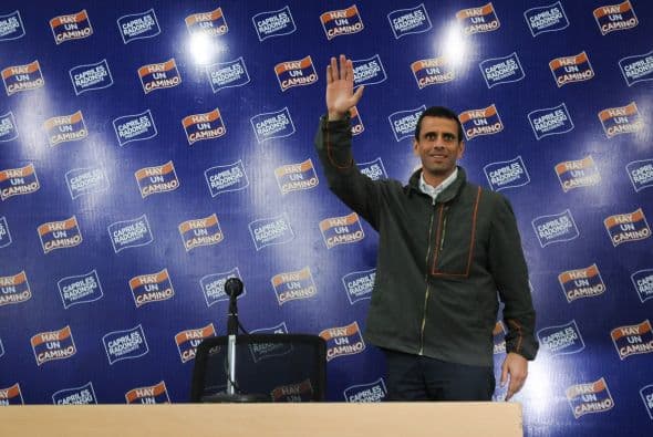 Amante del chocolate venezolano, "uno de los mejores del mundo", dice, el joven político admite que de pequeño veía "muchas telenovelas". "Ahora ya no, imposible", asegura.