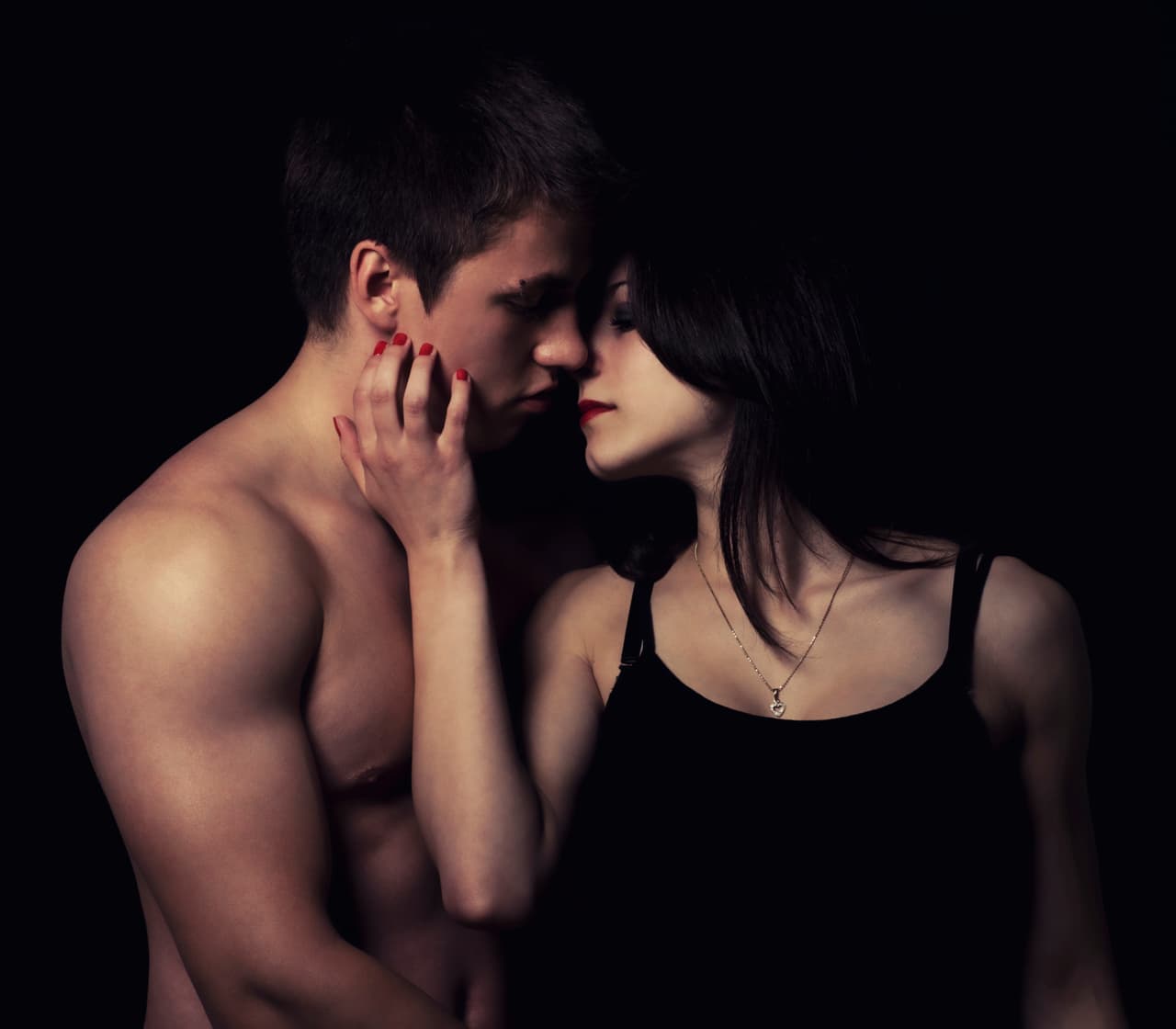 Estarás experimentando algo nuevo en tu realidad sentimental, inclusive, dentro del plano sexual te sentirás curioso o curiosa por explorar nuevas avenidas hasta ahora inexploradas por ti. Algunas actividades que se te presentarán algunos fines de semana relacionadas con tu empleo o la actividad en la cual te desempeñas posiblemente no son totalmente de tu agrado, pero tienes que realizarlas de todas maneras. Profesor Zellagro