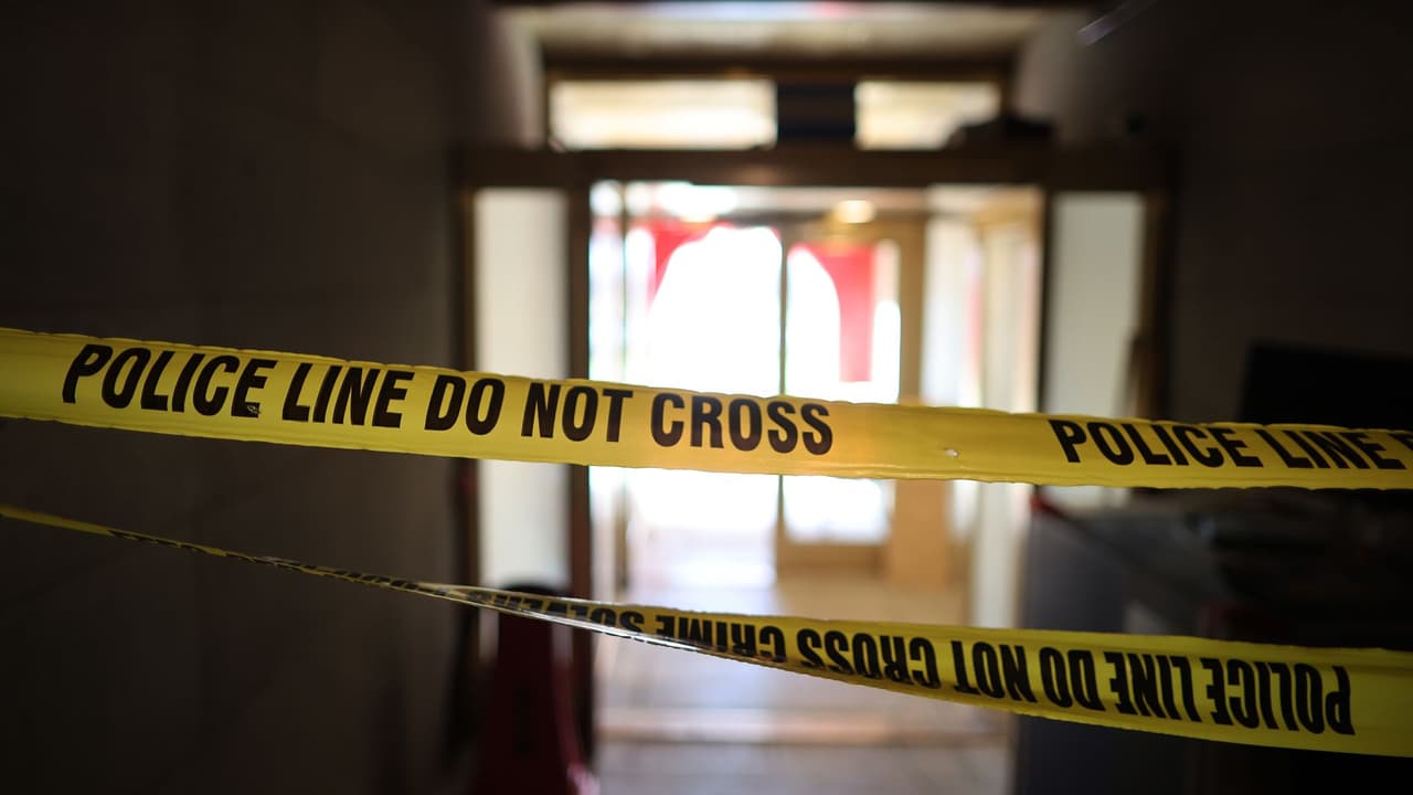 Acusan a pareja de la muerte de su bebé por sobredosis de fentanilo en Alexandria