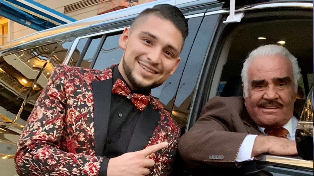 Finalmente, en una ocasión tuvo la oportunidad de saludarlo y tomarse la foto del recuerdo y, aunque fue solo un breve momento, eso significó mucho para él.