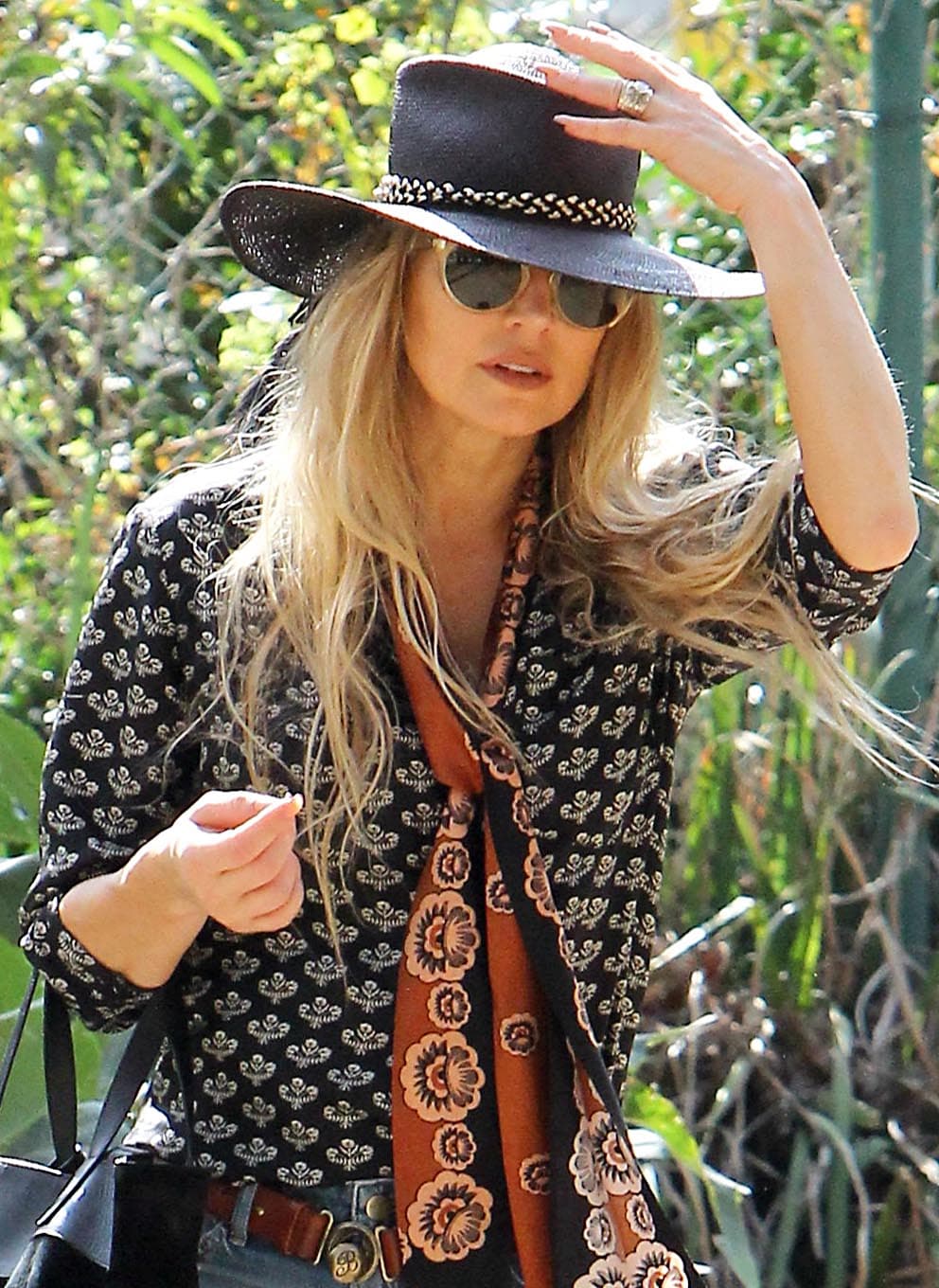 ¡Con una mami así, cómo no iba a salir igual el hijo!