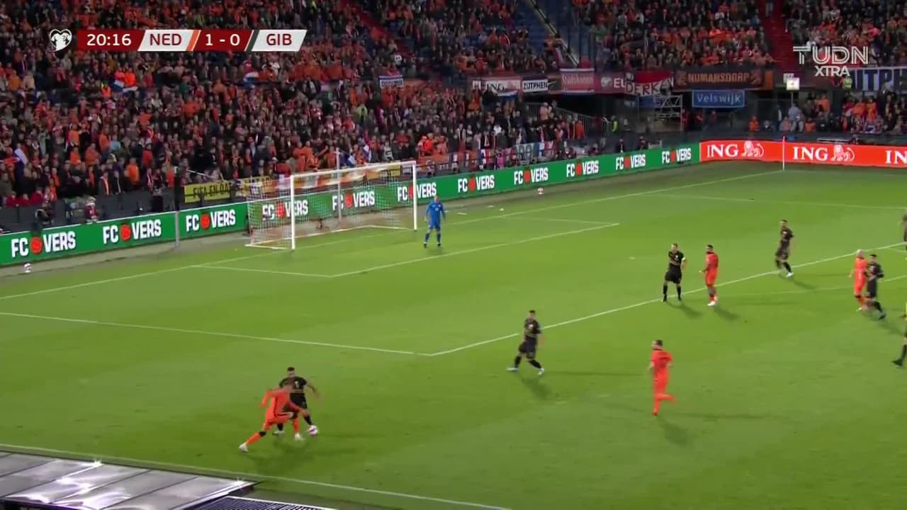 ¡Marca Memphis! Depay pone el 2-0 para Países Bajos