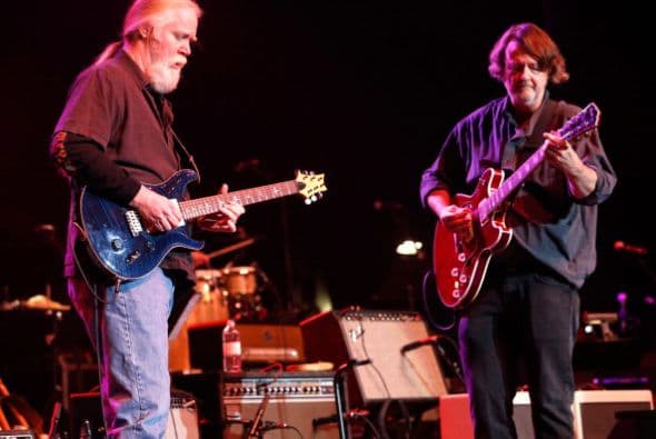 15. Widespread Panic; 313,800 dólares; 44.81 dólares.