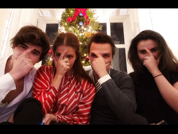 "Si tú lo amas a él (refiriéndose a Billi Rovzar), ¿por qué no puedes pensar que en el pasado alguien lo 
<b>pudo haber amado antes</b>?", agregó Álvarez.