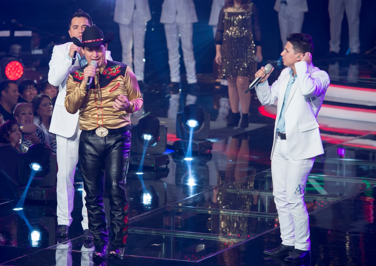 Después de 10 semanas de duro trabajo, la familia Barraza se corona como ganadora de Me Pongo de Pie, Paty Cantú y los Cervantes obtuvieron el segundo lugar, y Río Roma y los García el tercero, aunque estos últimos no quedaron conformes. Entre los invitados especiales estuvieron la Banda MS y La Arrolladora Banda El Limón.