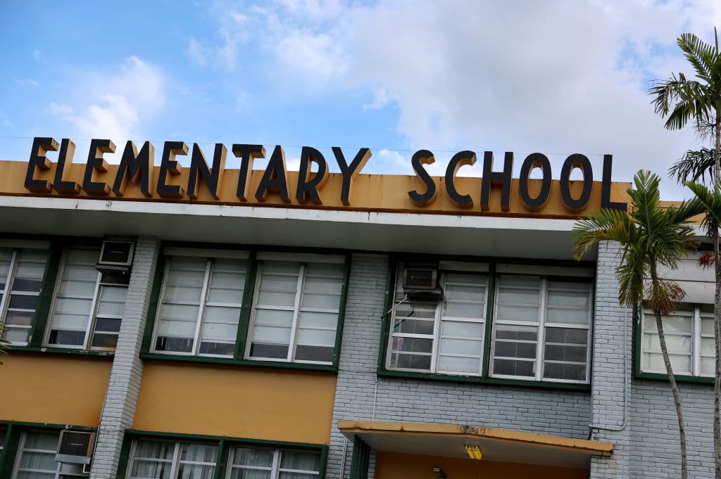 Disminuye la matrícula en Pinellas: posibles cierres de escuelas en puerta