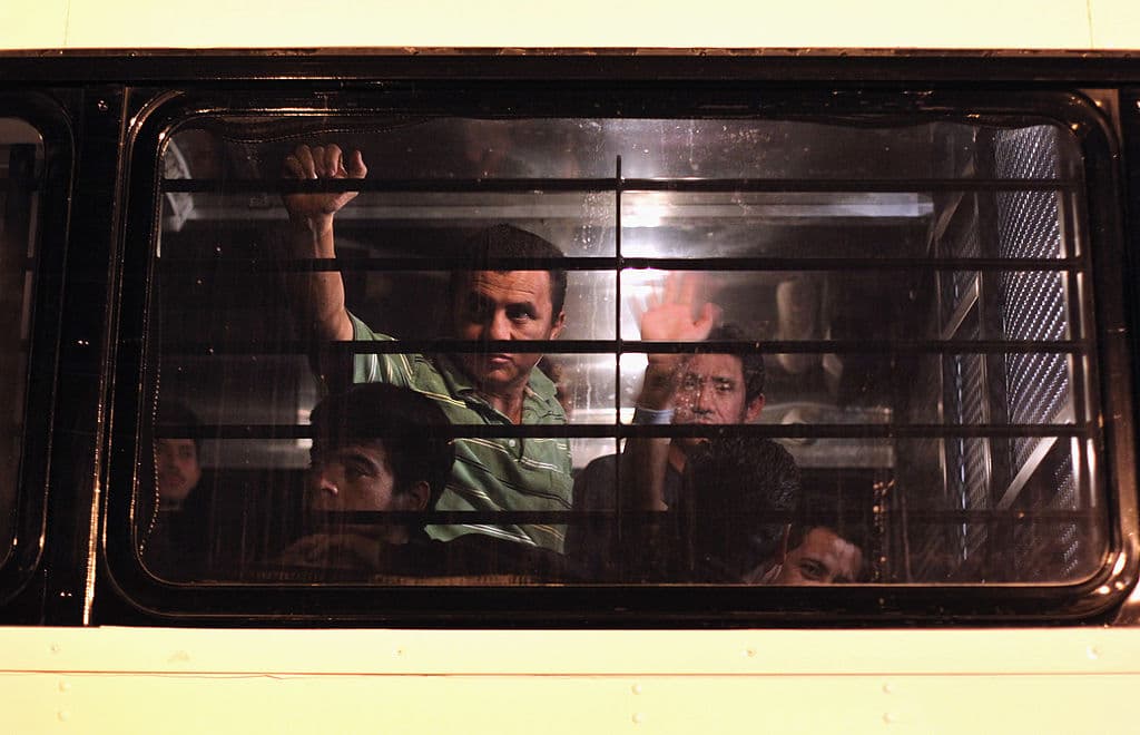 Ley de Enemigos Extranjeros contra inmigrantes: ¿una excusa para perseguir a venezolanos?