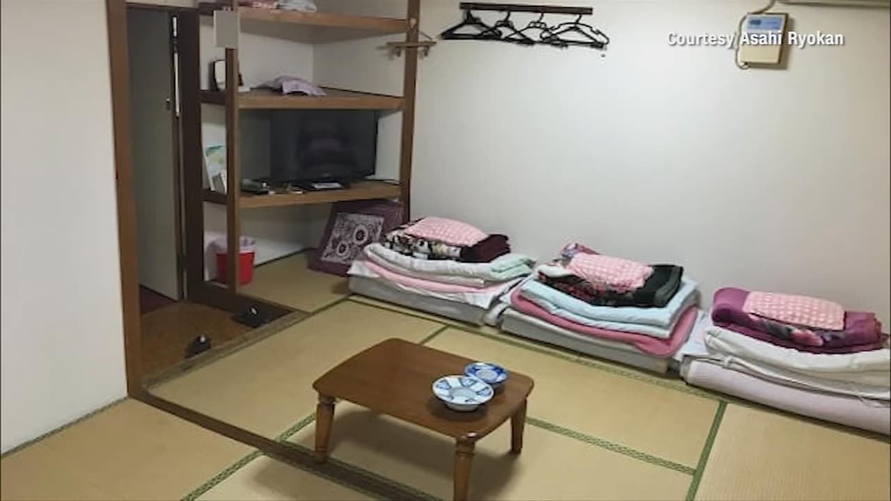 Este hotel en Japón cobra un dólar la noche, pero con una condición: que te dejes grabar
