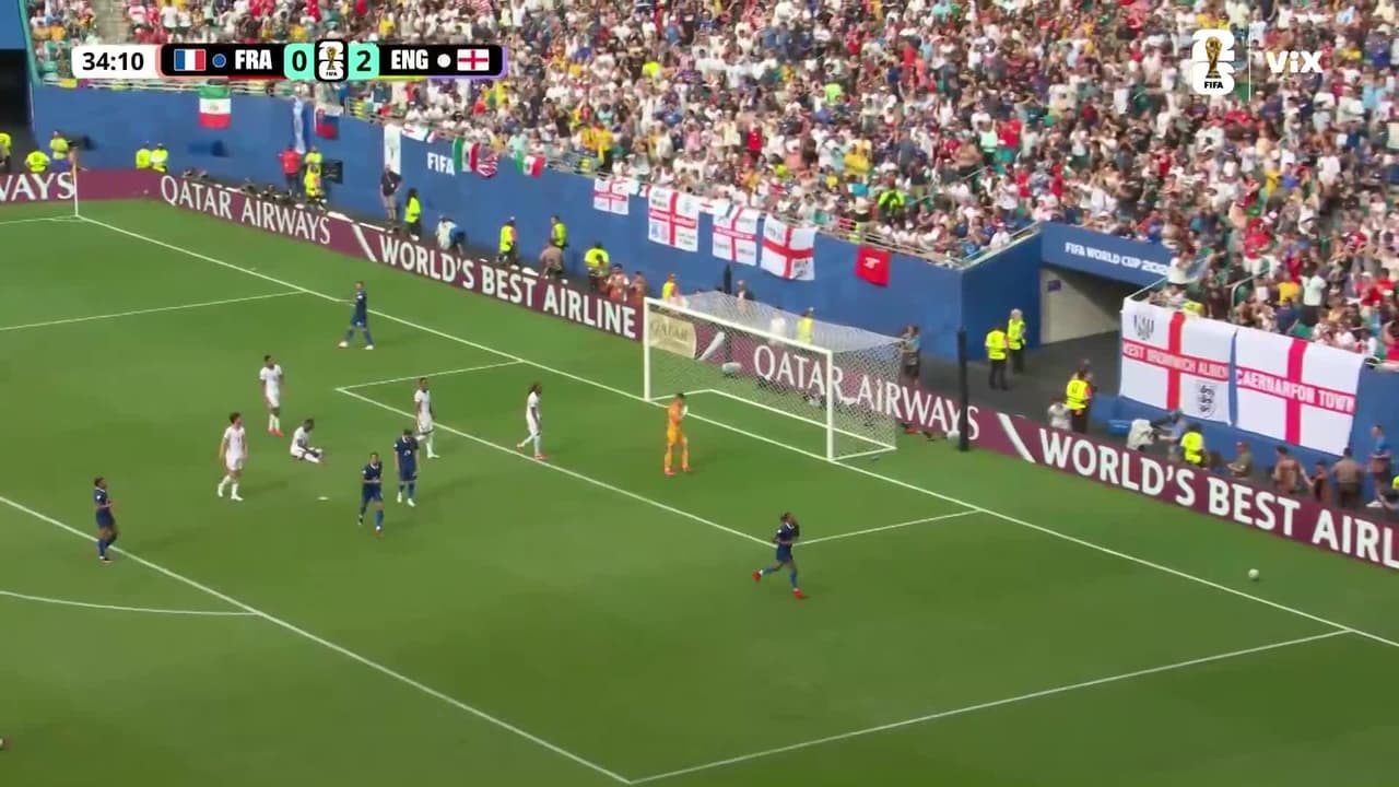 ¡Atajadón de Henderson! Mbappé se queda sin gol