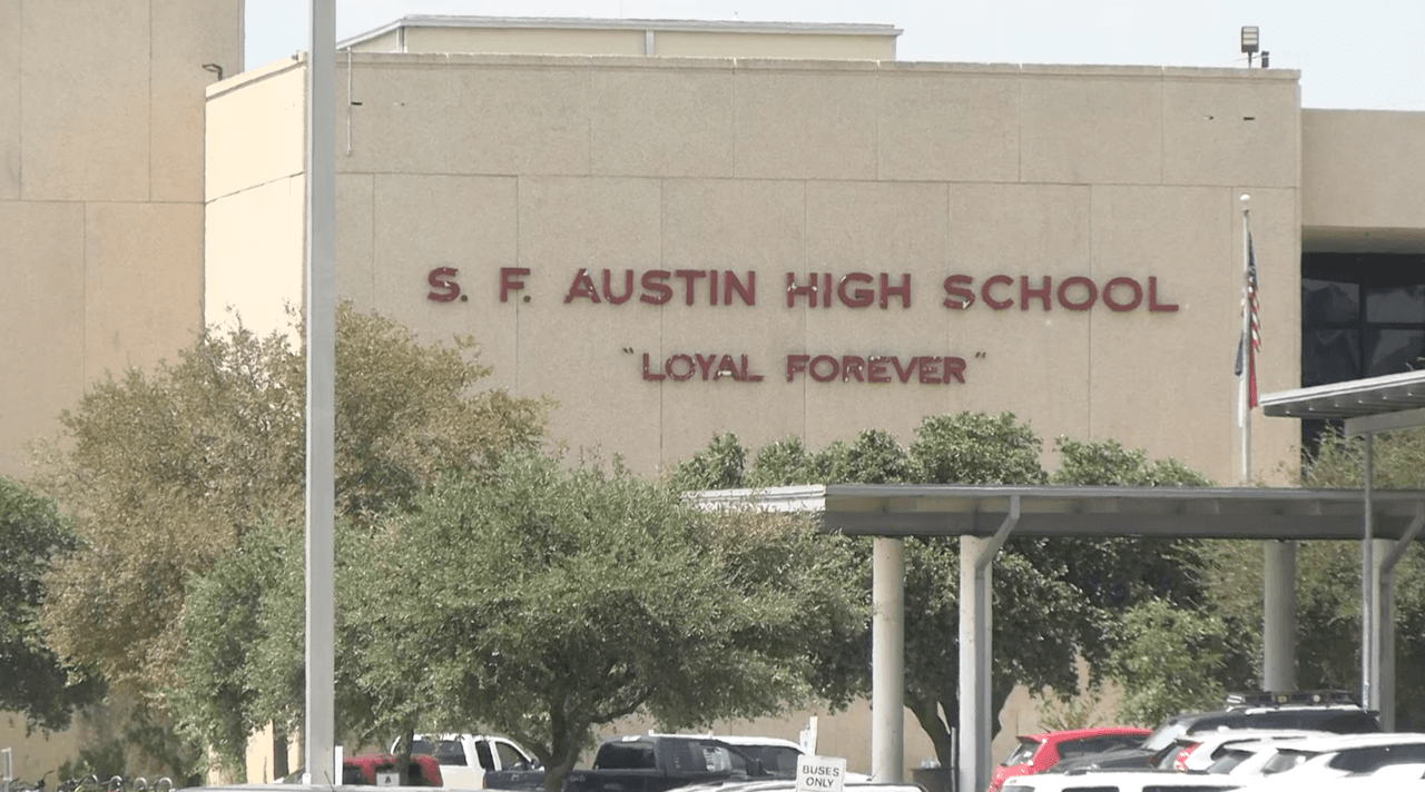 Arrestan a hombre armado cerca de escuela superior en Austin 