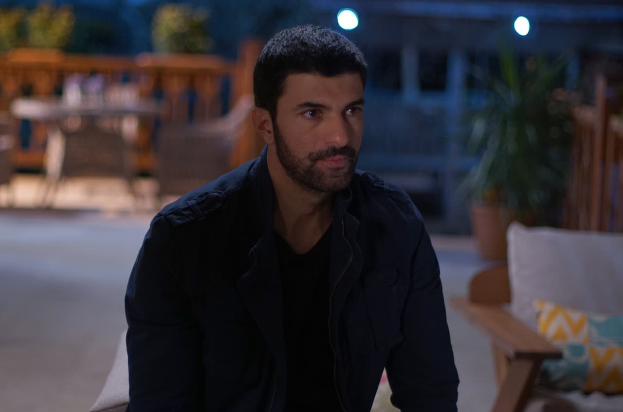 Hace un par de años se le relacionó sentimentalmente con la actriz, modelo y presentadora turca Cansu Dere. Sin embargo, no se supo más del supuesto romance, pues él se ha negado a dar declaraciones al respecto.