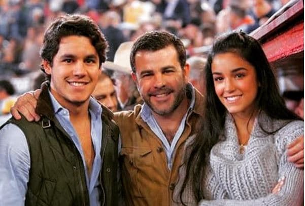 Capetillo es una mezcla perfecta de su padre Eduardo y su madre Bibi Gaytán.