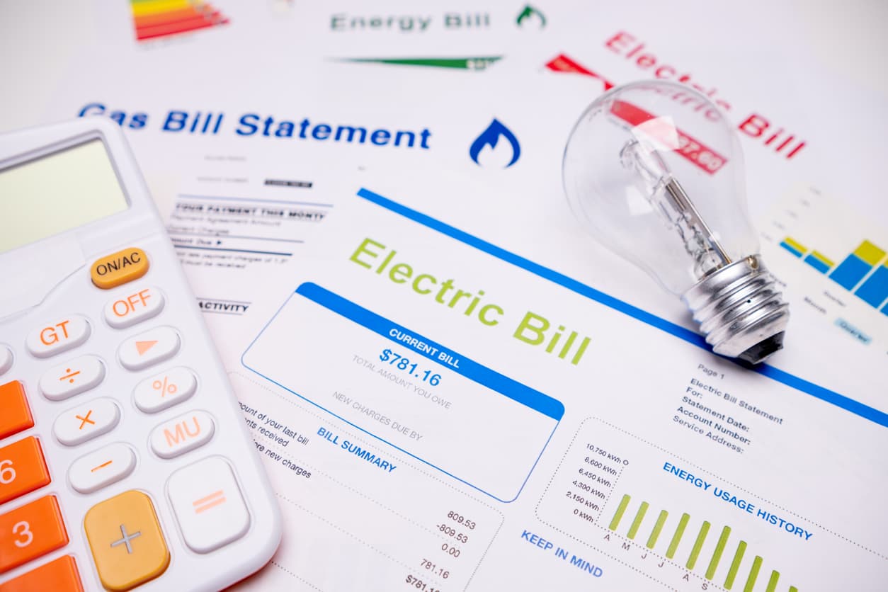 ¿Tu factura de la luz supera los $200 este verano? Estos consejos pueden ayudarte a bajarla