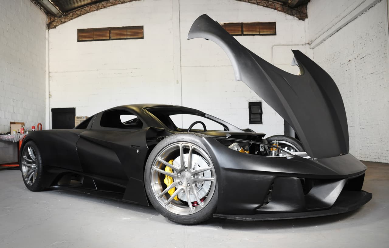 Elation Freedom ConceptSegún el fabricante, el tiempo de producción para cada unidad tomará 4,000 horas de trabajo a mano.