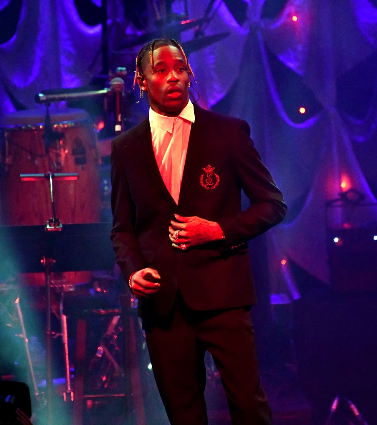 Aunque Travis Scott está ausente del hogar por estar de gira, 
<b>sus representantes se han encargado de desmentir </b>que haya engañado a la multimillonaria Jenner.