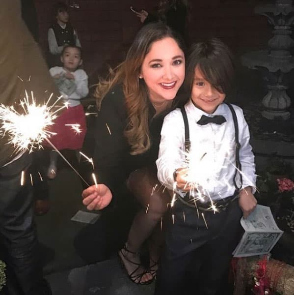 Su sobrino es su adoración: "Así empezó la Navidad! Pidiendo posada para no perder las tradiciones con el amor de mi vida #diegoqg #mexico".