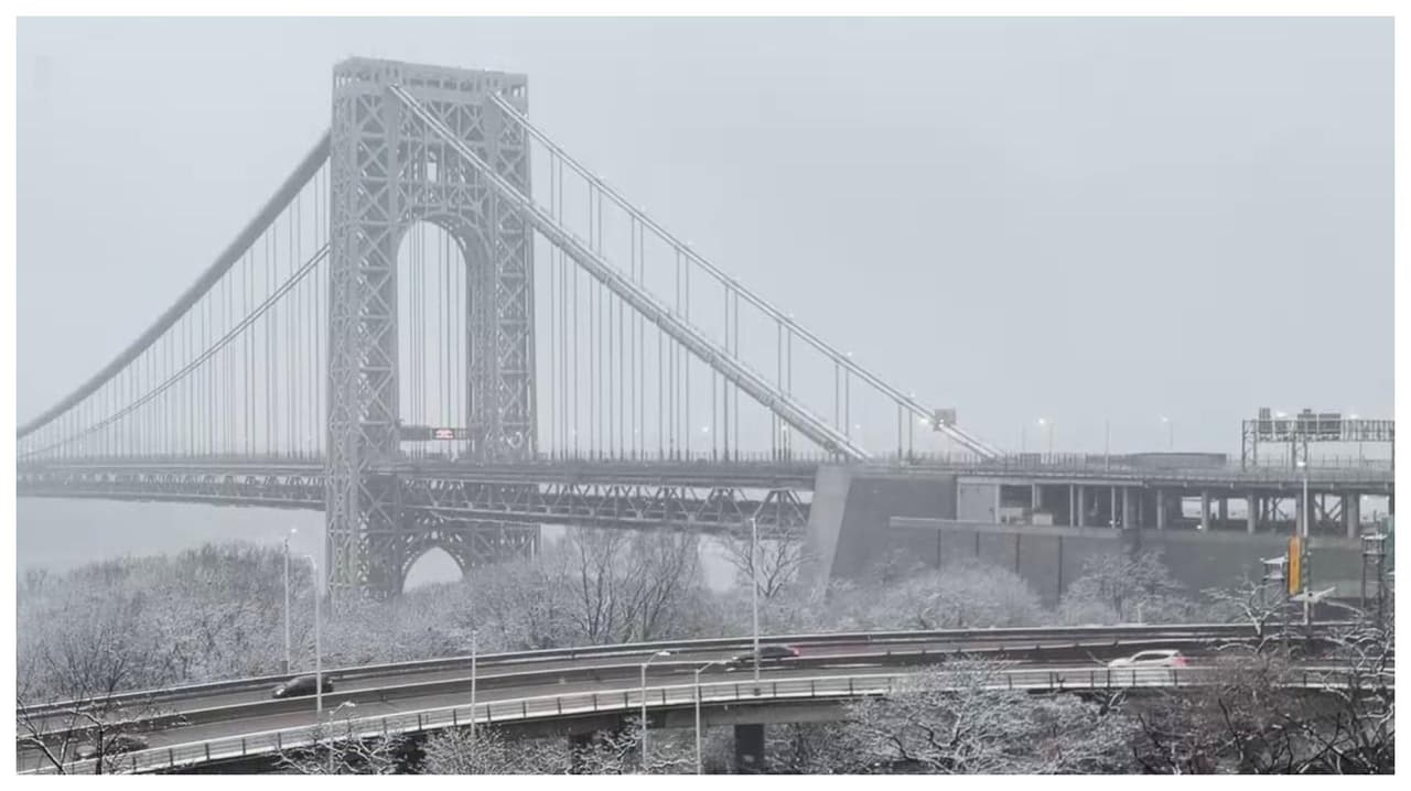 Más de 330 vuelos afectados en NY por nevada durante el fin de semana