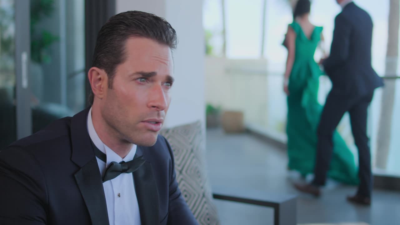 En el capítulo número seis de la segunda temporada de El Dragón, Miguel Garza (Sebastián Rulli) realizó un viaje de negocios a Miami donde conoció a alguien muy especial.