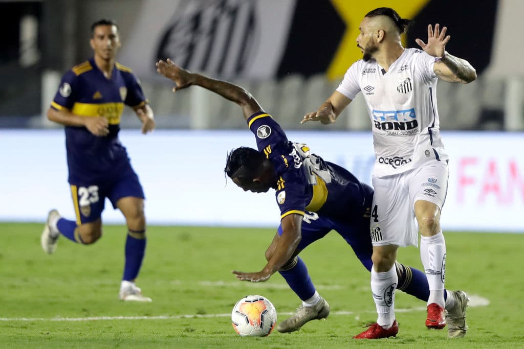 Con goles de lucas Braga, Yeferson Soteldo y Diego Pituca, Santos golea en casa a Boca Juniors y se meten a la final de la Copa Libertadores.