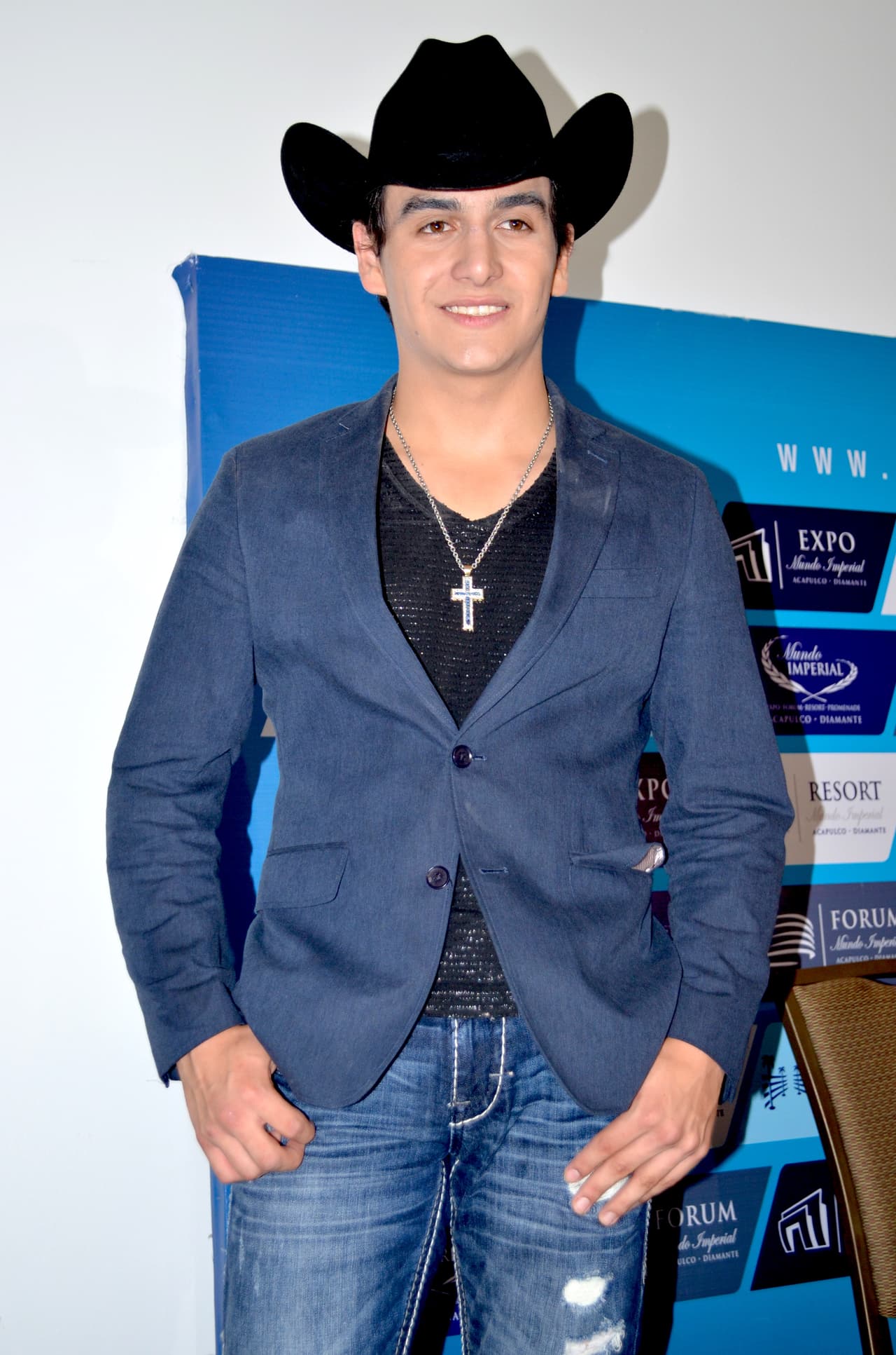 En el Forum, Julián se portó muy accesible y regaló una que otra sonrisa a los fotógrafos y fans que andaban por ahí.