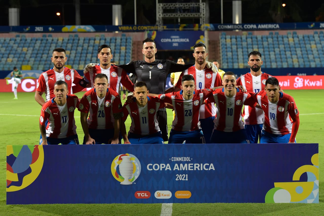 Bolivia se adelantó con un penalti, pero Paraguay le dio la vuelta con un doblete de Ángel Romero y otro tanto de Alejandro Romero.
